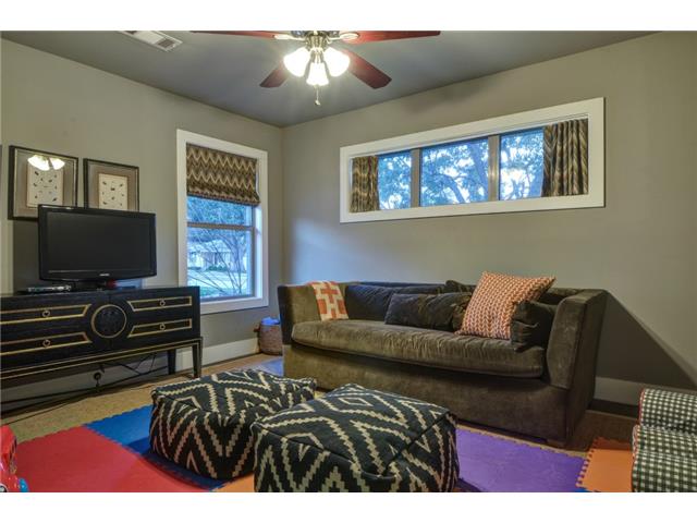 4135 Lively Den