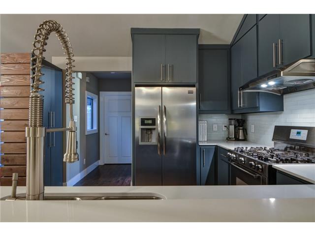 4135 Lively Kitchen Bar