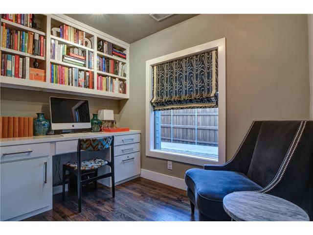 4135 Lively Office