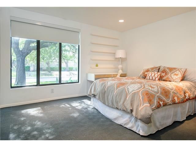 4445 College Park bedroom