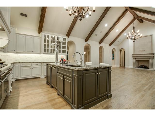 6831 Pemberton kitchen 3