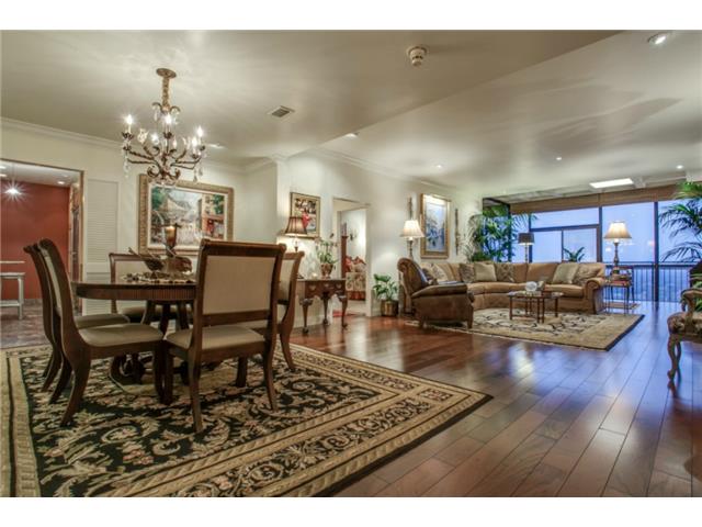 Athena unit 1416 Dining Living