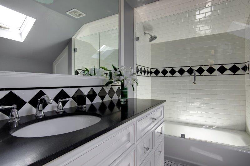 Crestline bath