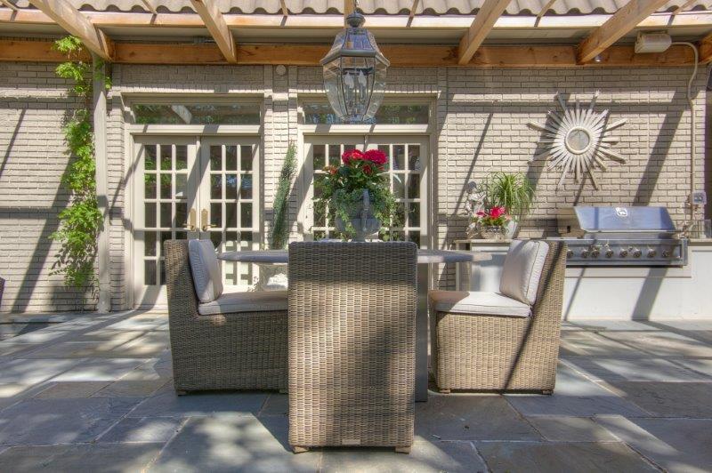 Crestline breezeway