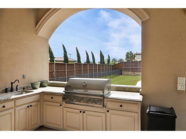 Sudbury outdoor kitchen