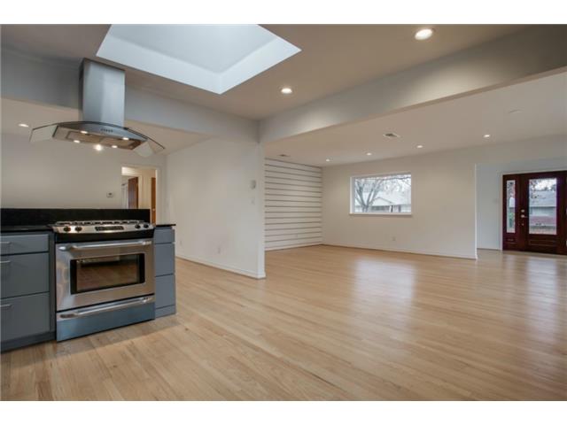 11666 Saxon Kitchen 3