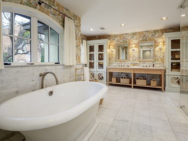 5344 Surrey Circle master bath