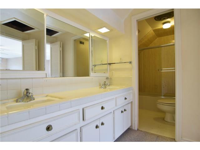 7012 Wakefield master bath