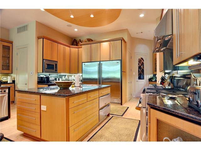 7918 Chartwell Kitchen 3