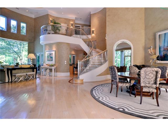 7918 Chartwell Staircase and Dining