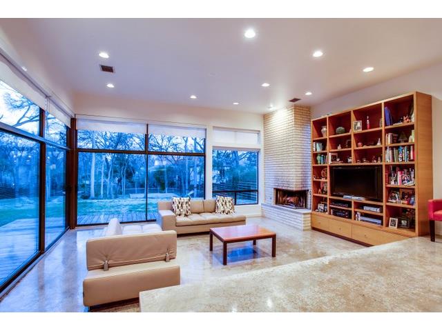 9562 Ash Creek Living