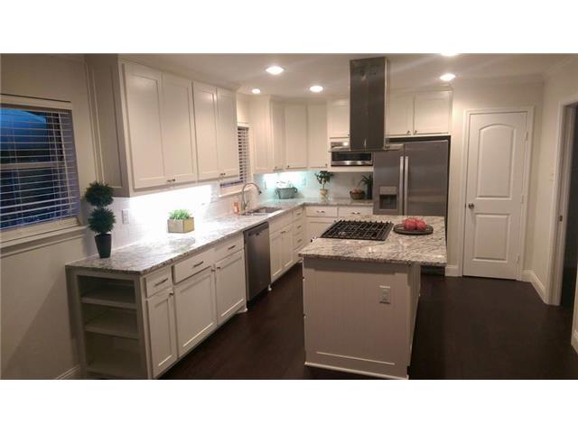 Absolutely beautiful kitchen!