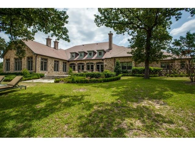 Back of house is as beautiful as the front! Architectdesigned!
