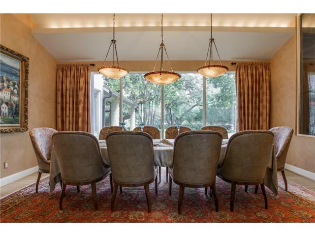 10427 Lennon dining room