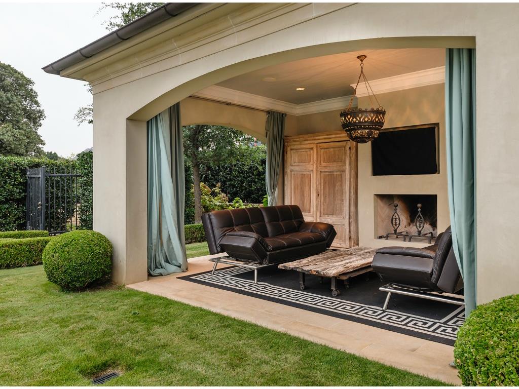 2104 cedar Elm gazebo