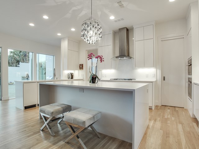 43 Downs Lake Kitchen