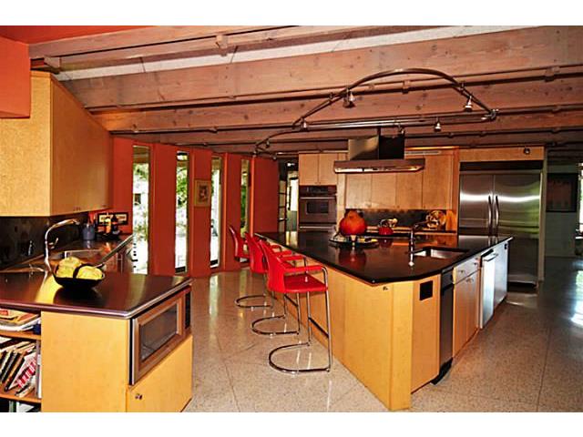 9729 Van Dyke Kitchen 3