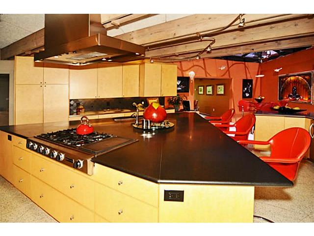 9729 Van Dyke Kitchen