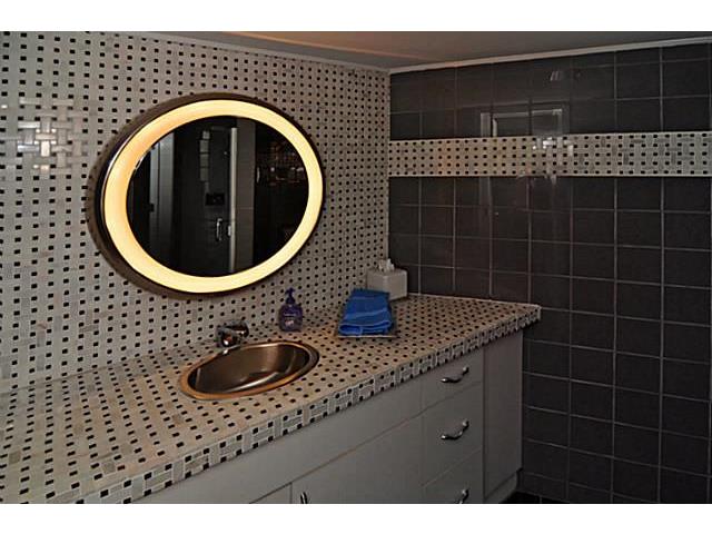 9729 Van Dyke Othe rBath