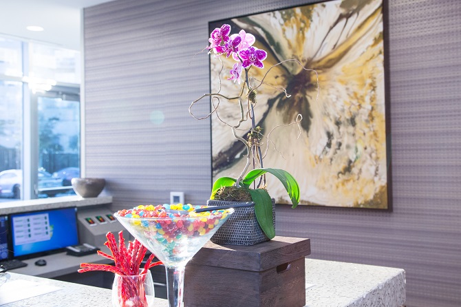 Front Desk SkyHouse Dallas (1)