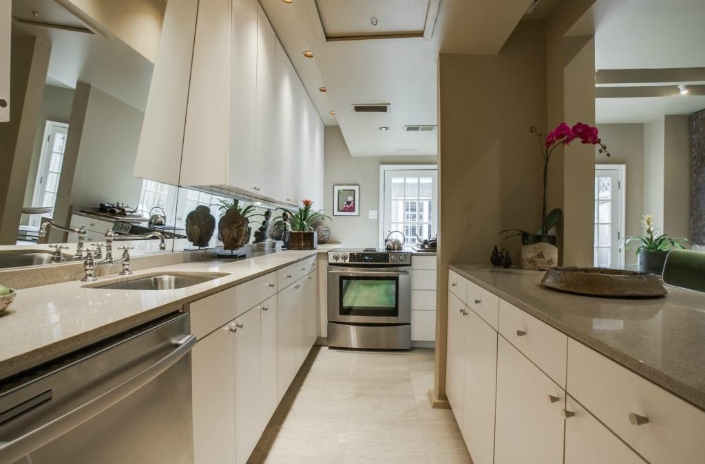 Oak Lawn townhome