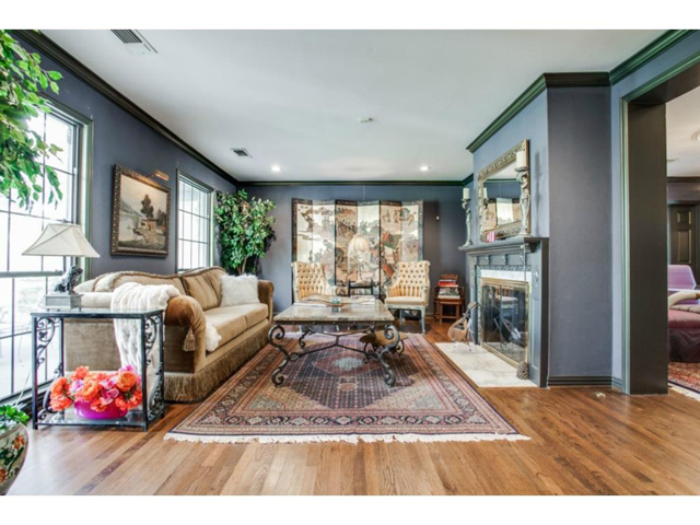 6701 Inwood Formal Living