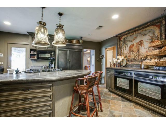 6701 Inwood Kitchen 2
