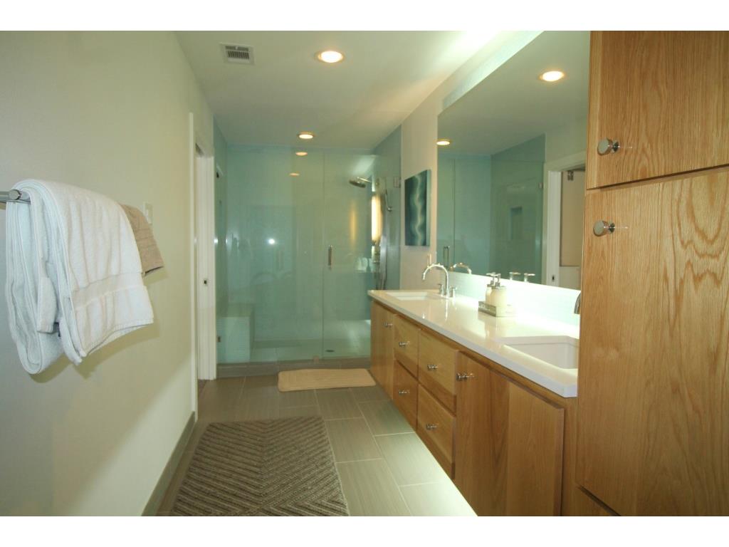 11316 Valleydale guest bath