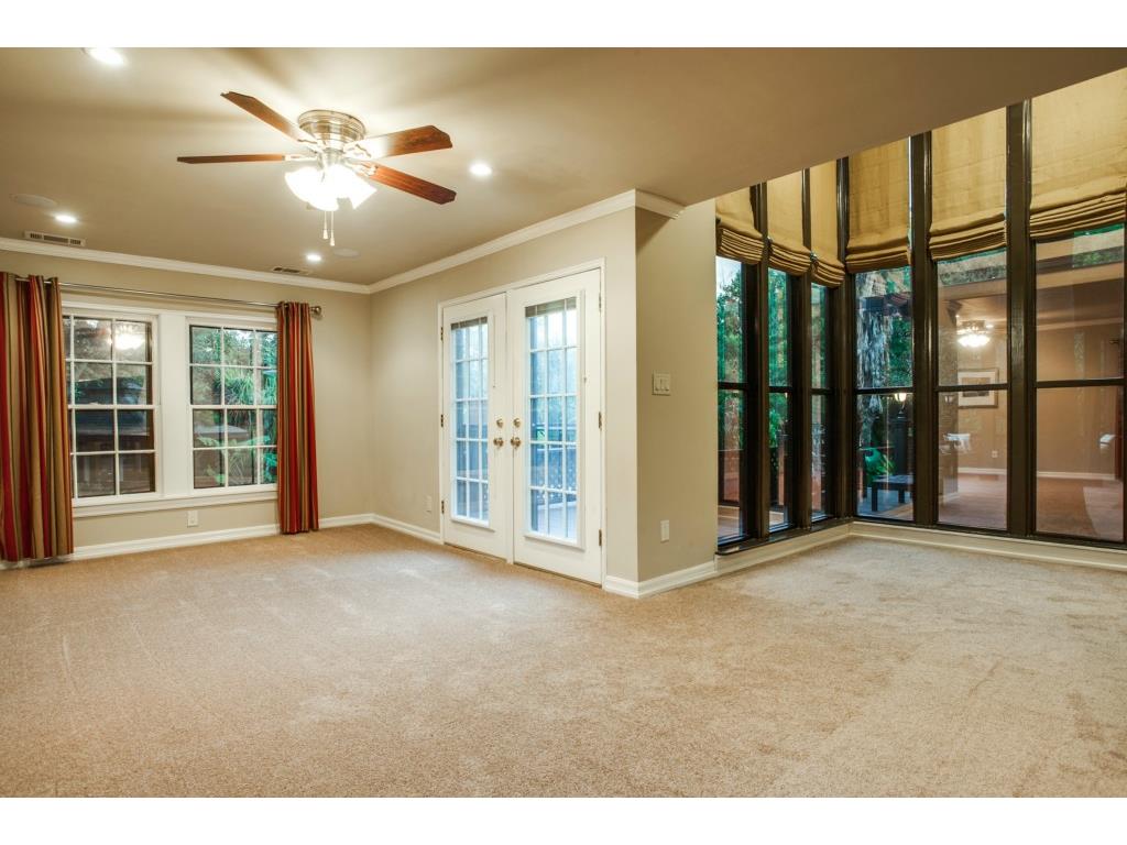 1136 Turner sun room