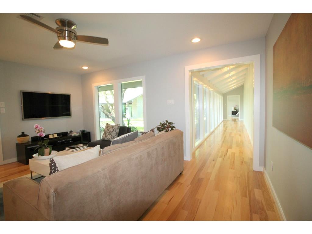 11416 Valleydale hall