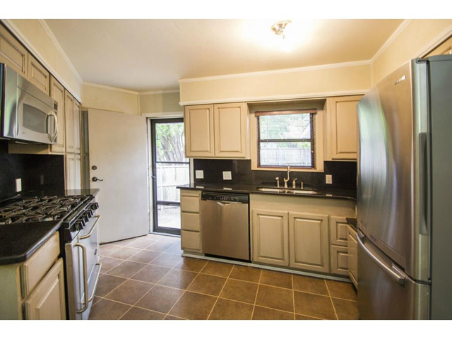 1418 Eastus Kitchen
