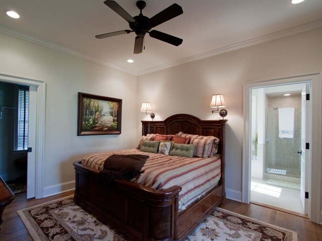 303_634765618025677786_HC 8 Bedroom 2_1600x1200