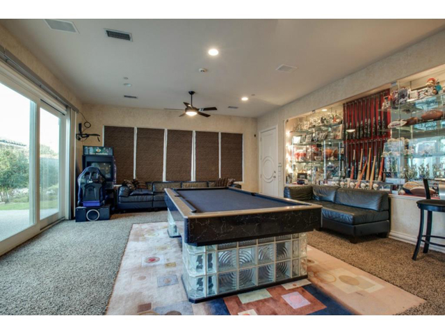 533 White Chapel Game Room
