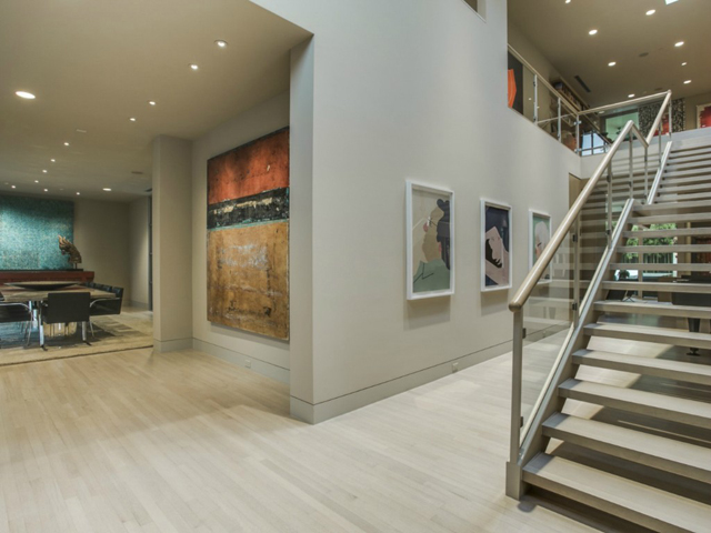 6035 Tulip Stairs