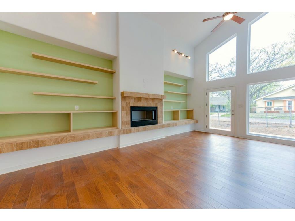 8702 San Fernando Fireplace