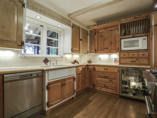 1125 Canterbury Kitchen
