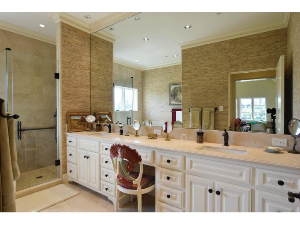 12258 Creek Forest master vanities