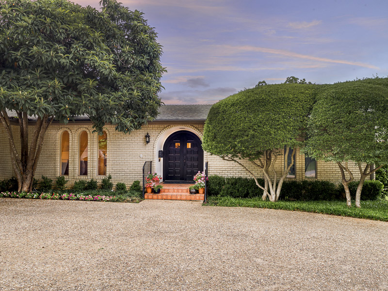42224 Briarwood front ext