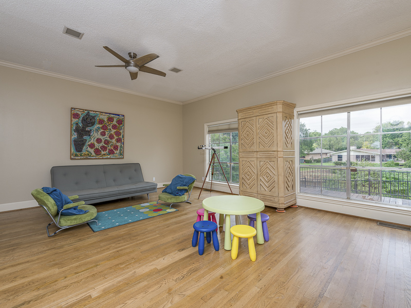 4224 Briarwood playroom