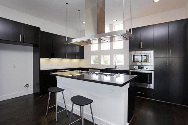 Oak Lawn Townhome