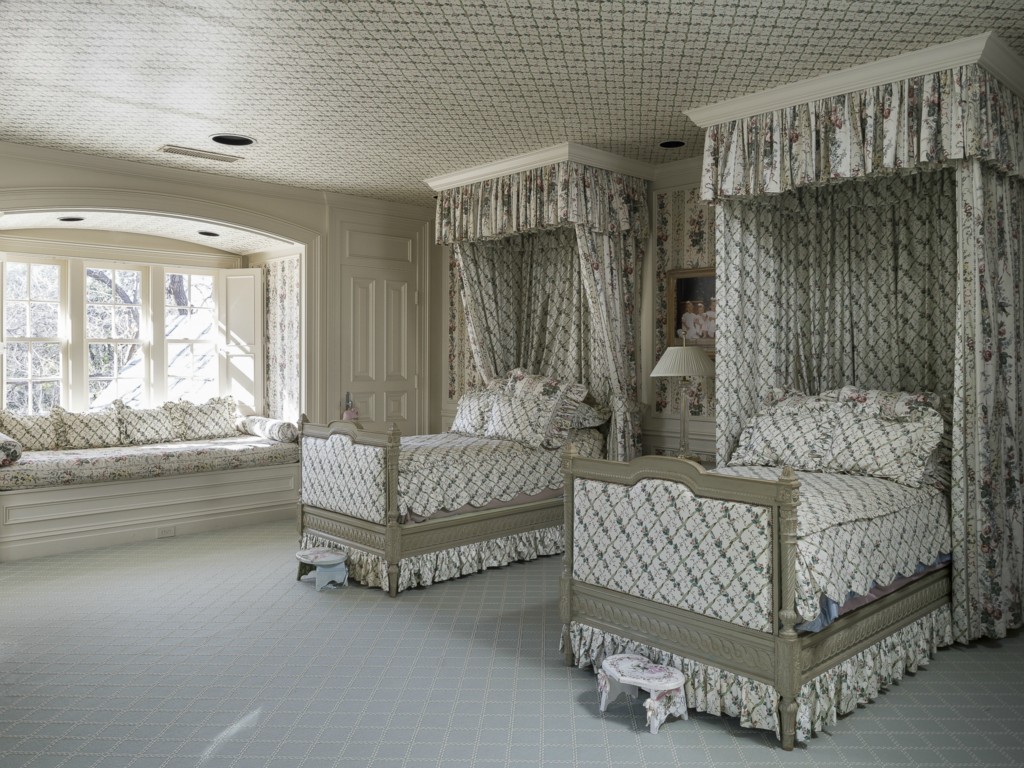 5505 Chatham Hill bedroom