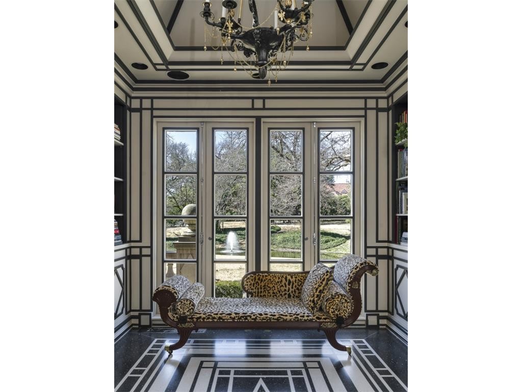 5505 Chatham Hill conservatory