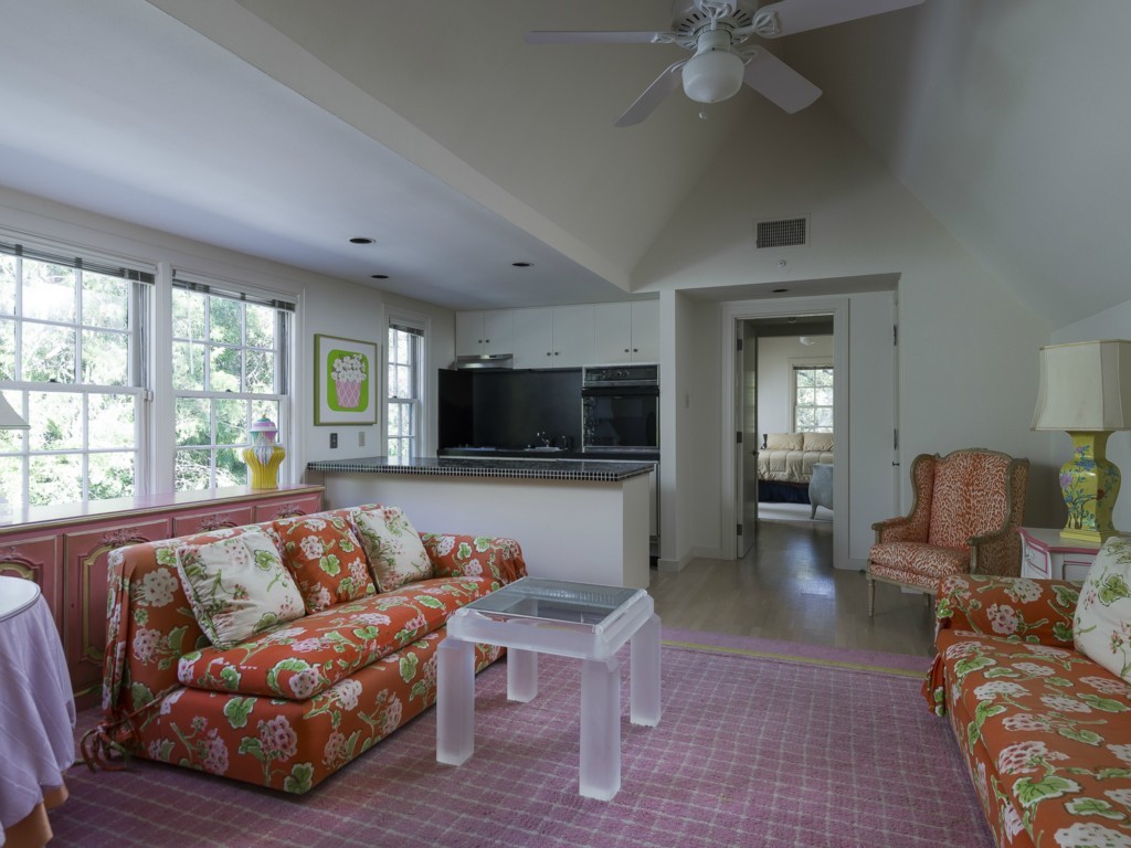 5505 Chatham Hill guest
