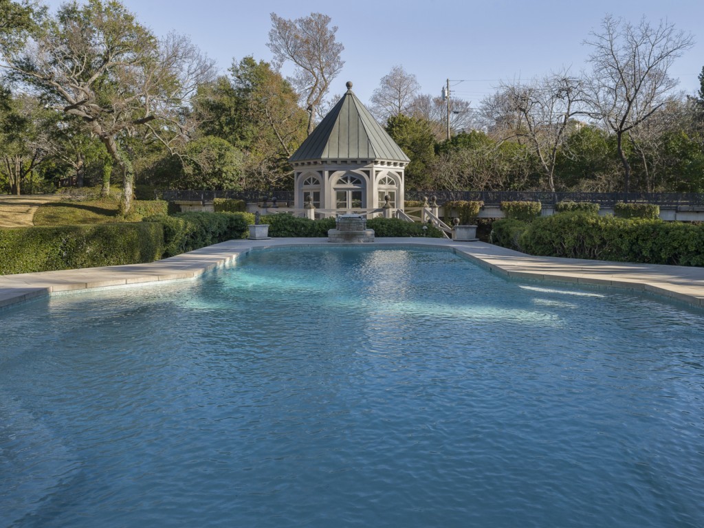 5505 Chatham Hill pool