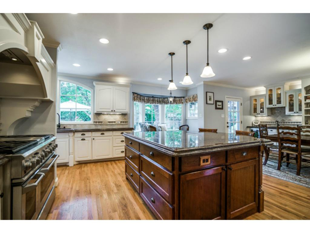 6426 Meadow Kitchen 2
