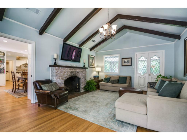 6426 Meadow Living 2