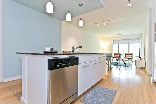 oak lawn condo