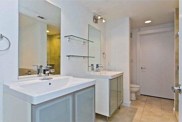 oak lawn condo