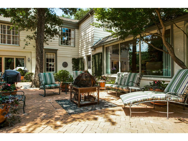 4434 Rawlins Patio 3
