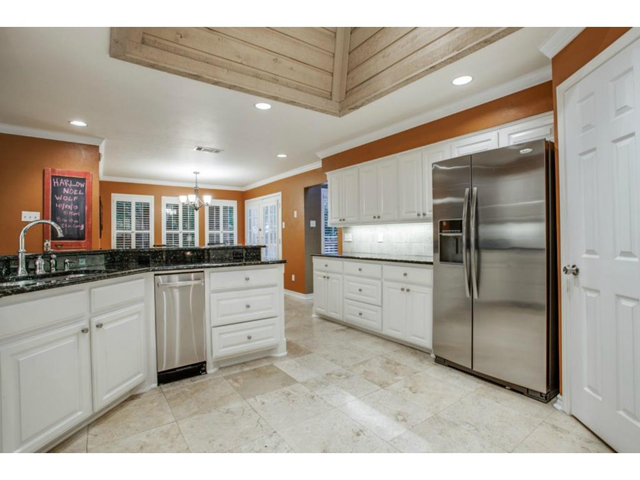 10811 Stone Canyon Kitchen